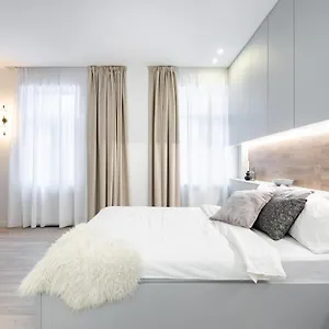 Four Bedroom Apartment, Old Town , Bucarest Romania